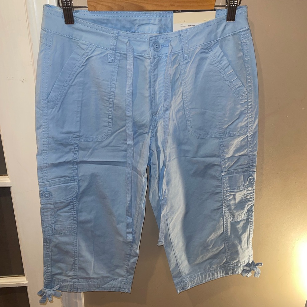 St. John's Bay Light Blue Capris pants woman’s size 6 PETITE NWT